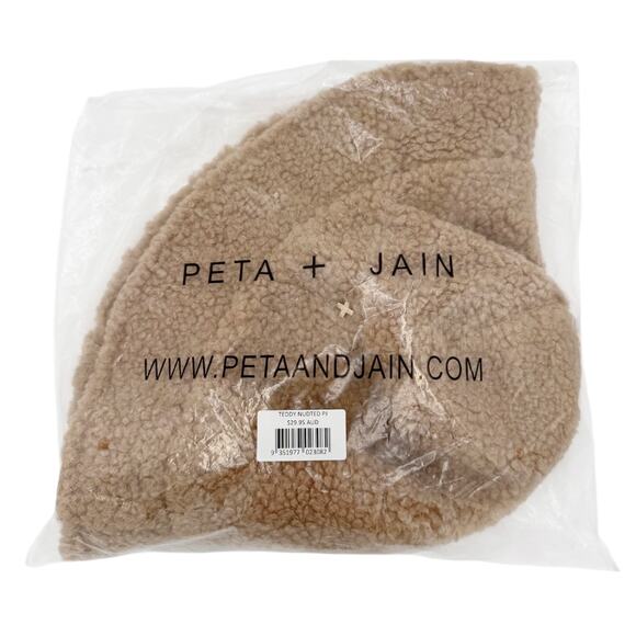 Peta + Jain Fuzzy Teddy Bucket Packable Beach Sun Hat in Nude Tan with Gold Logo - Picture 4 of 4